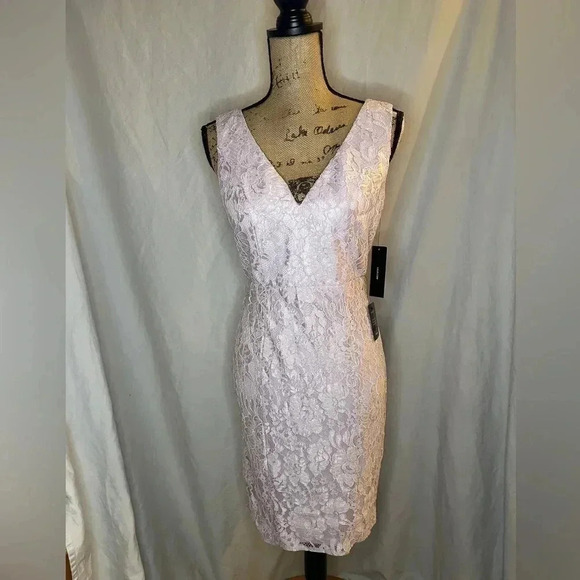 NWT Lulu’s Lilac Lace Midi Dress Size Small - Picture 6 of 15